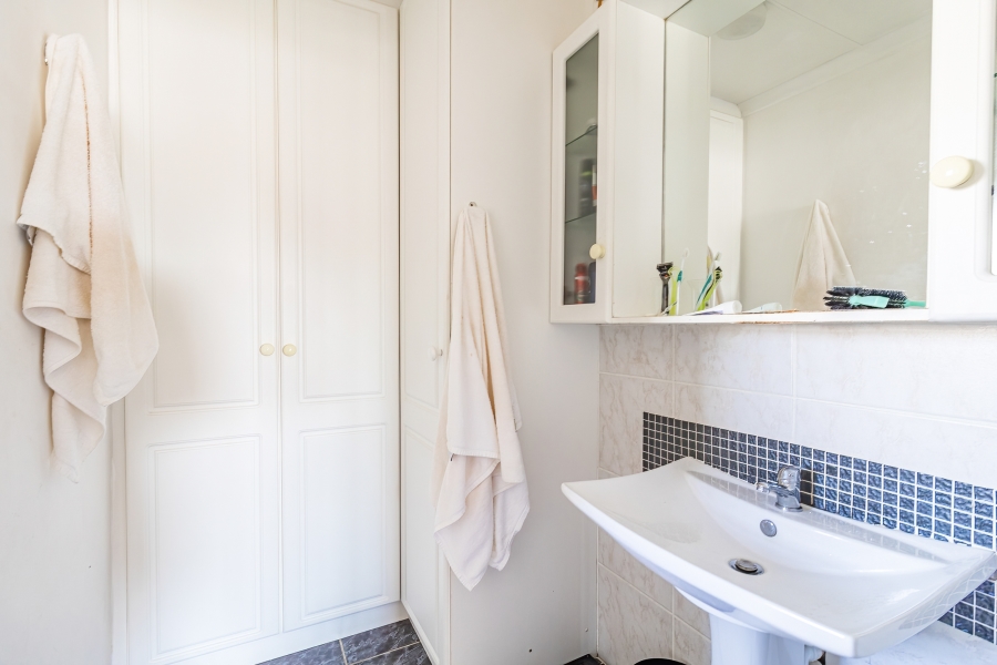 3 Bedroom Property for Sale in Country Club Western Cape